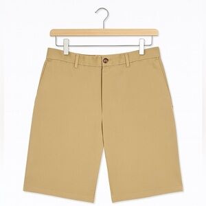 Dockers Men's Size 32 Flat-Front Lightweight Khaki Shorts. 10" Inseam.